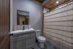 Cohutta Mountain Retreat - Suite Full Bathroom